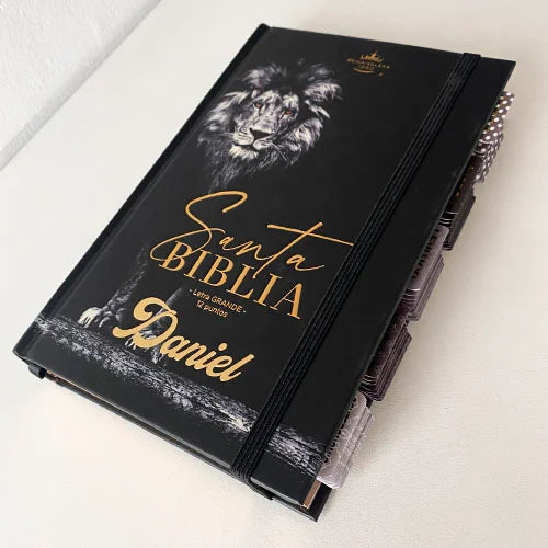 Biblia PERSONALIZADA León Deluxe Reina Valera 1960 Letra GRANDE con Liga